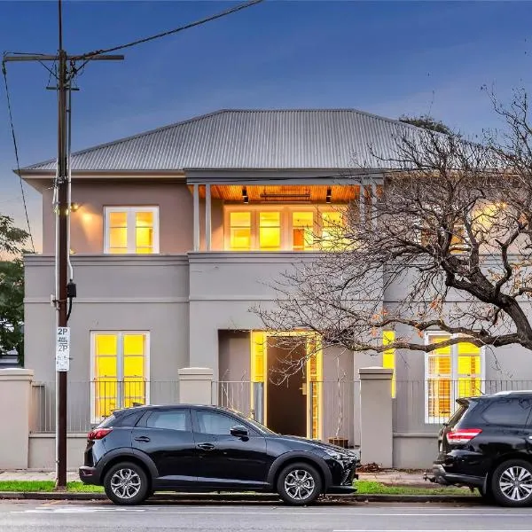 Wow! Luxury, City Fringe, 3BR, Garage, 2 mins Oval – hotel w mieście North Adelaide