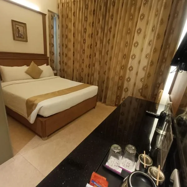 Hotel Roopa, hotel di Mysore