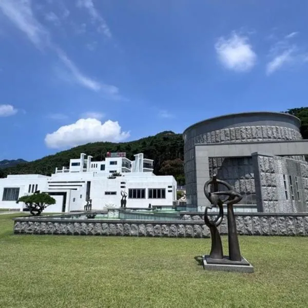 HwiMokArt Resort, hotel v destinácii Buan