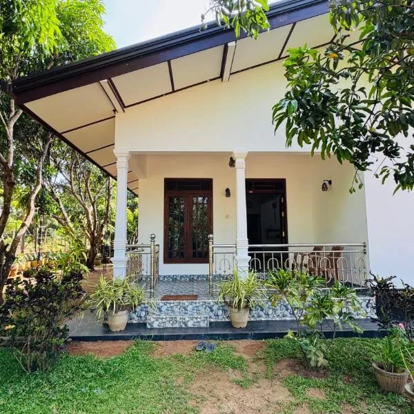 Eco Green Rest Home Stay, hotel i Habarana
