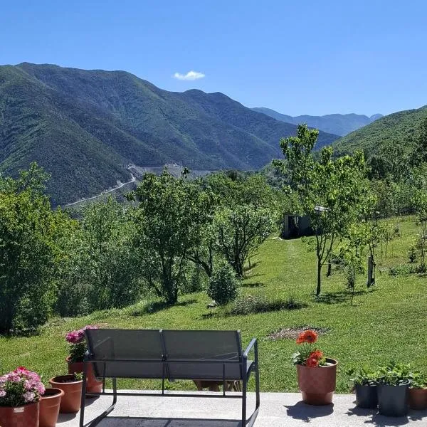 Viesnīca Villa Lugina pilsētā Fushë-Buall