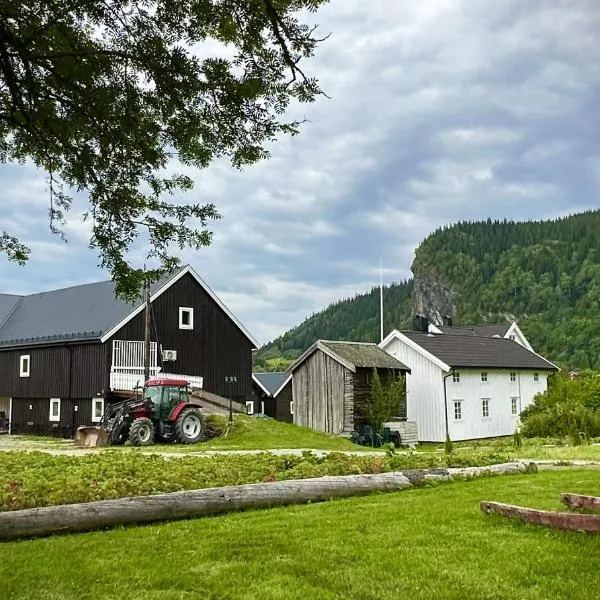 Låven Parsellhage, hotel en Hoset