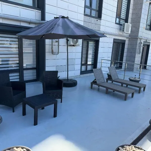 Boulevard terrace apartment, hotel en Chişinău