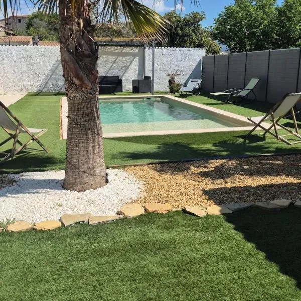 Bas de villa avec piscine, hôtel à La Bouilladisse