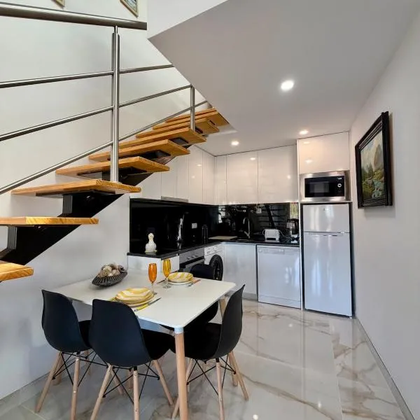 Luxury Penthouse Duplex & Panoramic View - Chaves City Center - Alojamento Flaviense, hotel din Chaves