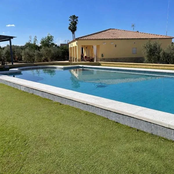 Villa rural en Marchena, Hotel in Marchena