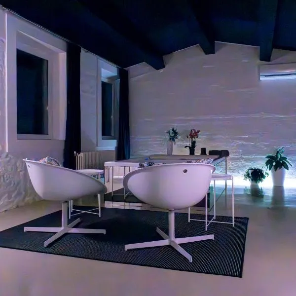 Tenuta Silente Loft con idromassaggio privato, hotel Poggio San Marcello ban