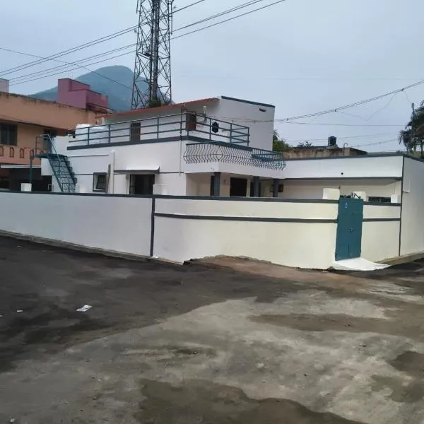 Urban Hostels, hotel in Tiruvannāmalai