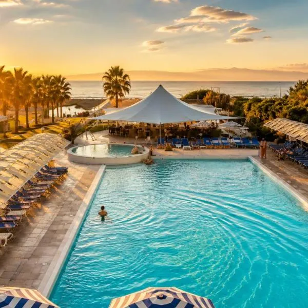 Medea Beach Resort - Cultural Stay near Amalfi Coast & Paestum, hotel Paestumban