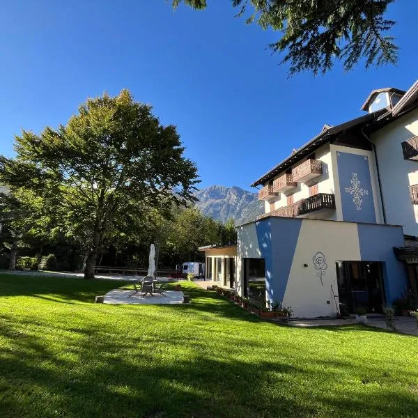 Hotel alle Rose Family inspired garden and spa, hotel em Cavedago