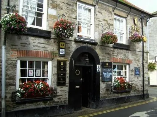 The Ship Inn, hotel a St Austell