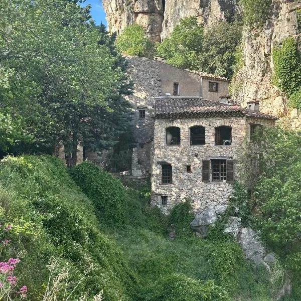 La Vue Perchée、Châteaudoubleのホテル