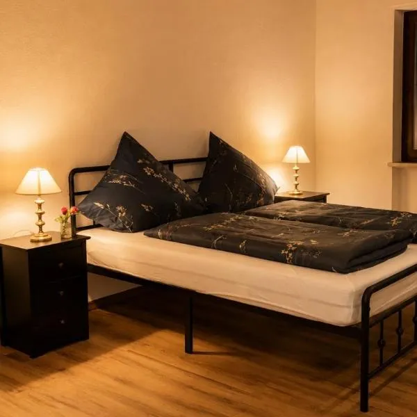 Ferienwohnung Maison Maurus, ξενοδοχείο σε Mörschied