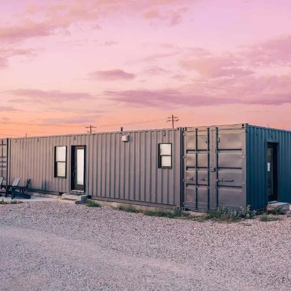 Container Home at Stardust Big Bend 5 min from Park، فندق في تيرلينغوا