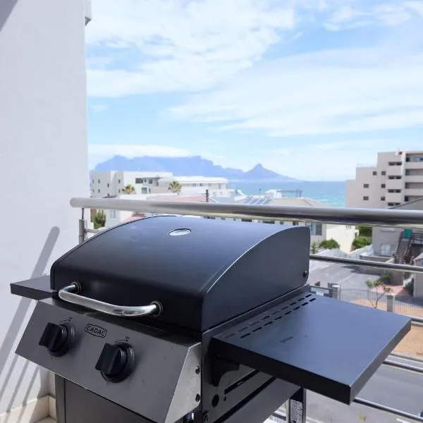 2 Bedroom Bloubergstrand Apartment with Ocean Views โรงแรมในโบลแบร์กสตรานด์