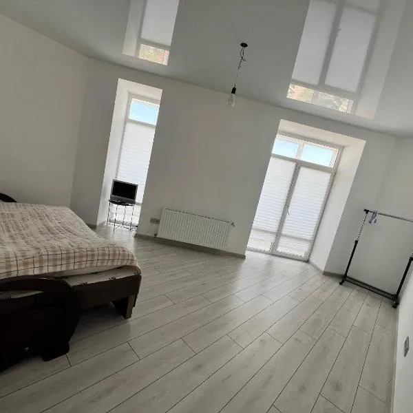 Затишна, зручна квартира, hotel en Ivano-Frankivsk