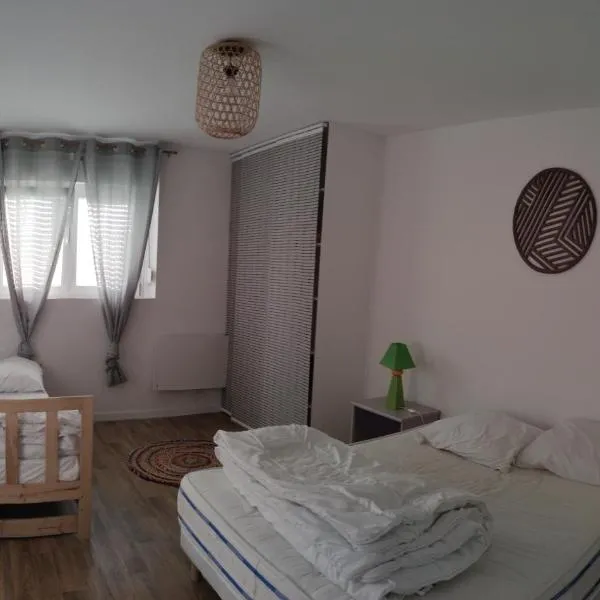 Appartement Saint Sulpice la Pointe – hotel w mieście Saint-Sulpice