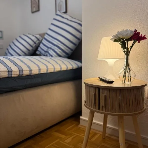 Modernes City Apartment MG 2 Zimmer, hotel en Mönchengladbach