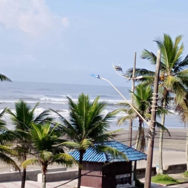 Apto beira mar Mongaguá, vista mar pé na areia, Itaóca