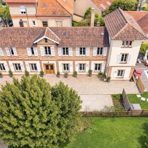 Villa Avril et Spa Gîte de luxe 15 personnes avec piscine chauffée toute l'année, hotel v destinácii Sélestat