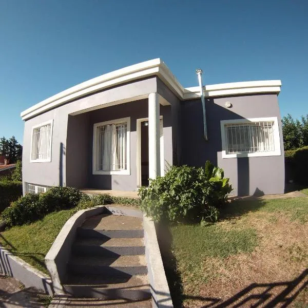 Casa en Balneario Sol y Rio、ヴィラ・カルロス・パスのホテル