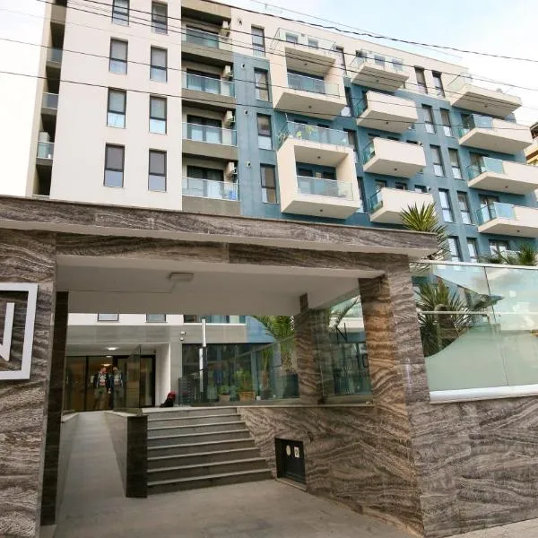 ALEZZI SOFY RESORT & POOL nord 10, hotel i Mamaia Nord, Năvodari