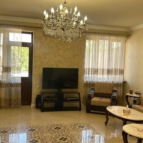 Nice villa, Hotel in Jerewan