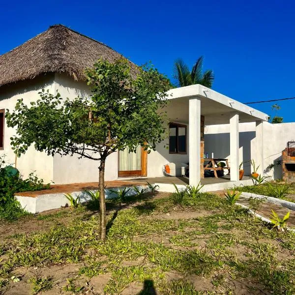 Kategha Beach Guesthouse, hotel a Praia do Tofo