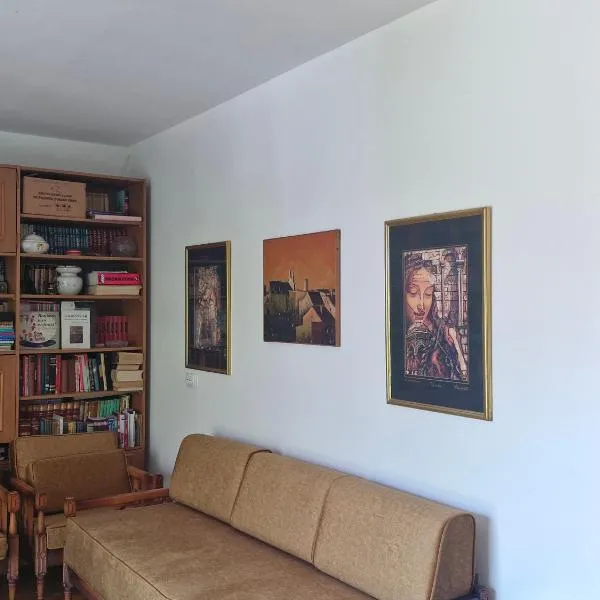 Golden Bay Apartment, hotel Kotorban