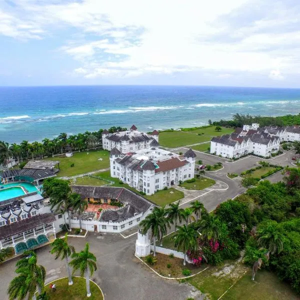 Seacastles by the beach/pool, hotel v destinaci Montego Bay