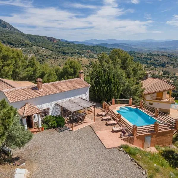 Casa Liebre, hotel in Alozaina