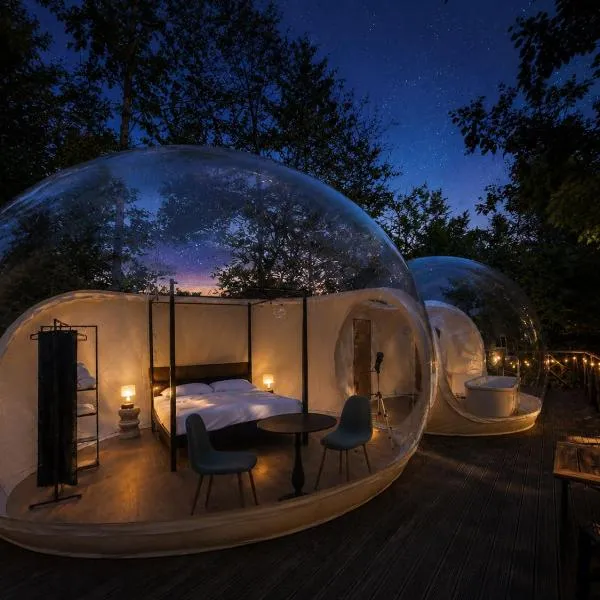 La Luna sul Bosco Bubble Rooms – hotel w mieście Camporgiano