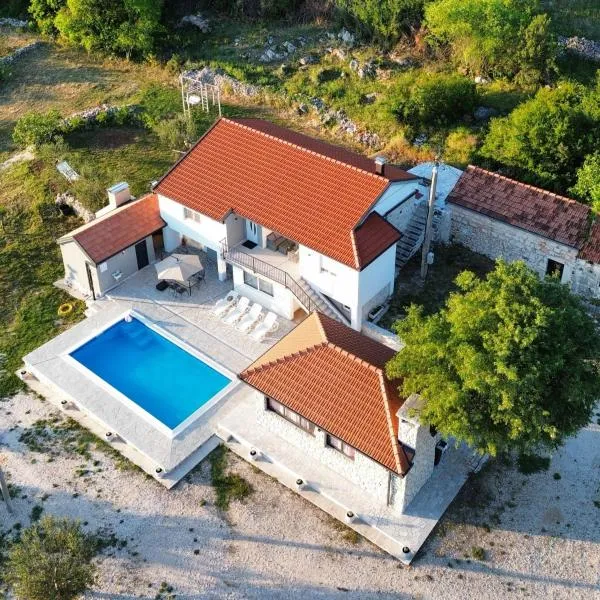Guesthouse Papac Apartments, hotel u gradu 'Stolac'