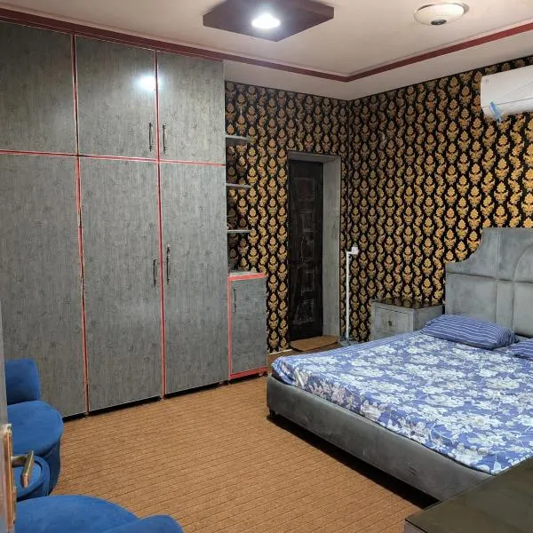 APL - Azlan Private Lodges, отель в Лахоре