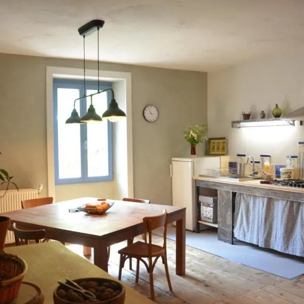 Gîte À La Ferme - Le Perchoir, khách sạn ở Passenans