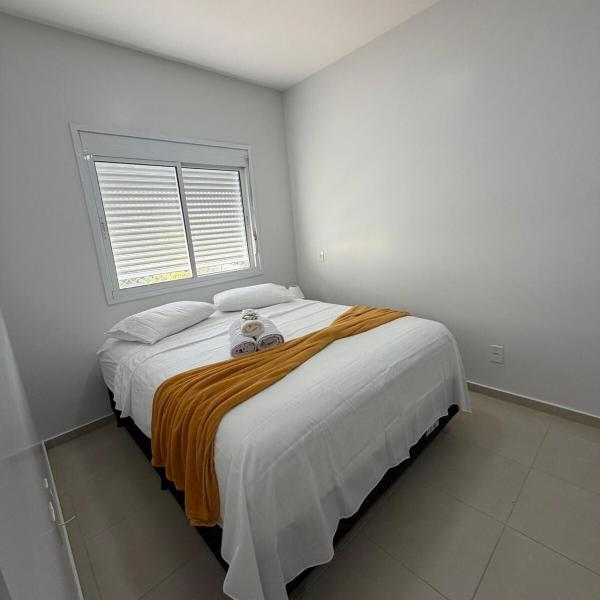 Apto 2 quartos, 4 camas, proximo ao SuperCenter - Foto 2