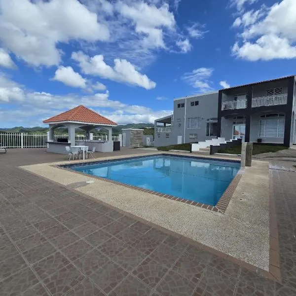 Hacienda Vista Al Cielo Paraíso Privado con piscina, Hotel in Juana Díaz