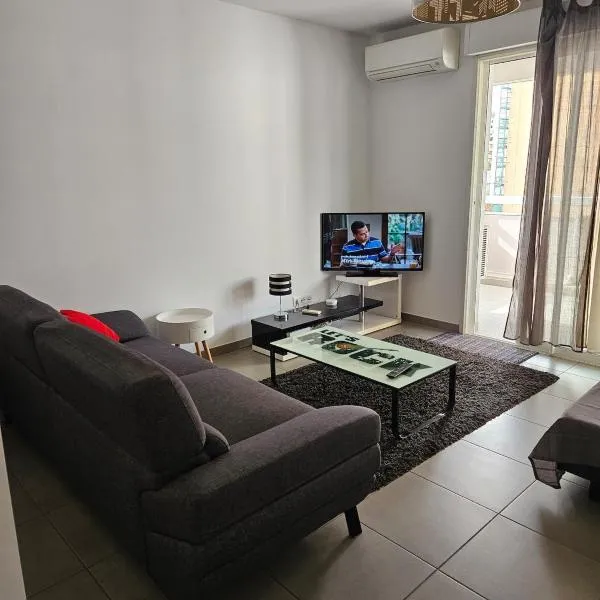 Grand studio climatisé Ajaccio, hotel u gradu 'Ajaccio'