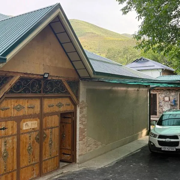 Nurata Eco Guesthouse, hótel í Yangiqishloq