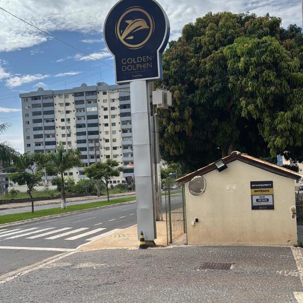Golden dolphin express