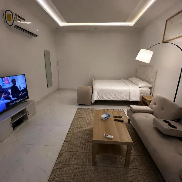 استديو غرفة نوم بدخول ذكي, hotel v mestu Jazan