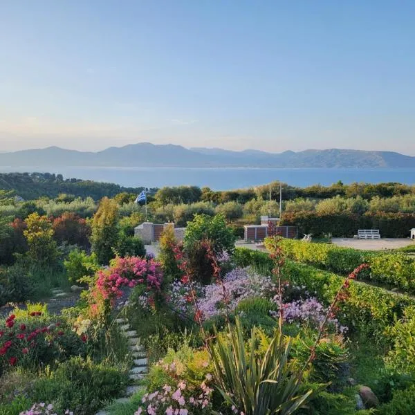 Viesnīca Villa Amfiario - Luxury & Breathtaking views under the Attica Sun! pilsētā Kalamosa