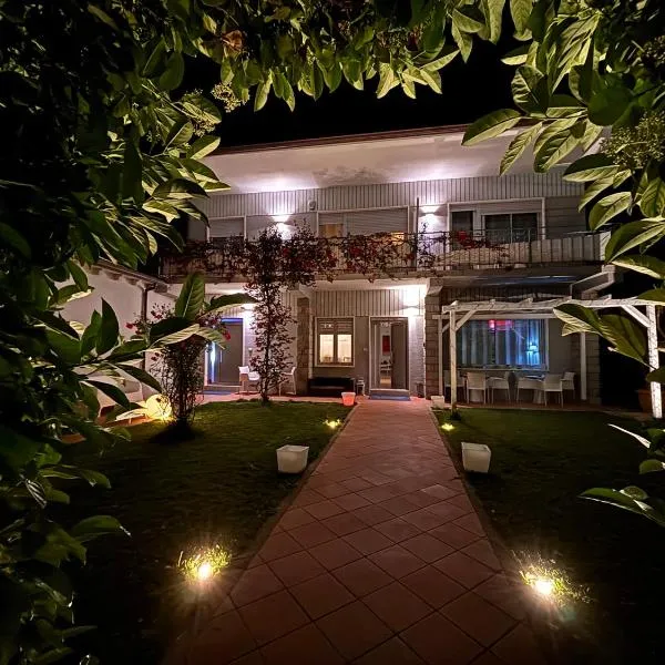 City Garden Guest House, hotel sa Olbia