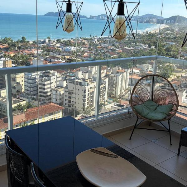 Apto 202C - Conforto, lazer de clube e vista deslumbrante!