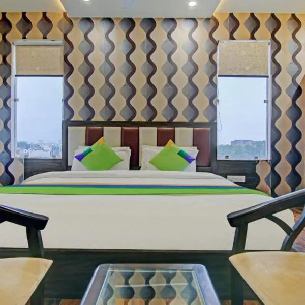 Hotel Super Affordable silverkey Stay Near Krishna Nagar -Free Parking Facility – hotel w mieście Mathura
