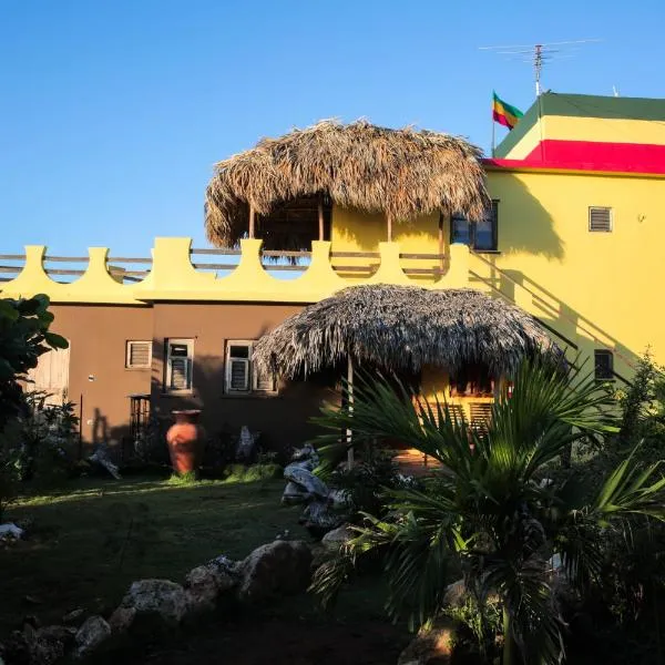 KuDehya Guesthouse, hotel v destinaci Treasure Beach