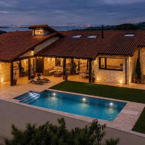 모그로에 위치한 호텔 La Carrera, villa moderna con piscina privada en Mogro Cantabria