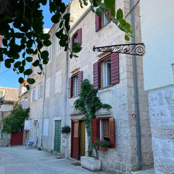 Apartments Serenity Now!, Hotel in Vis