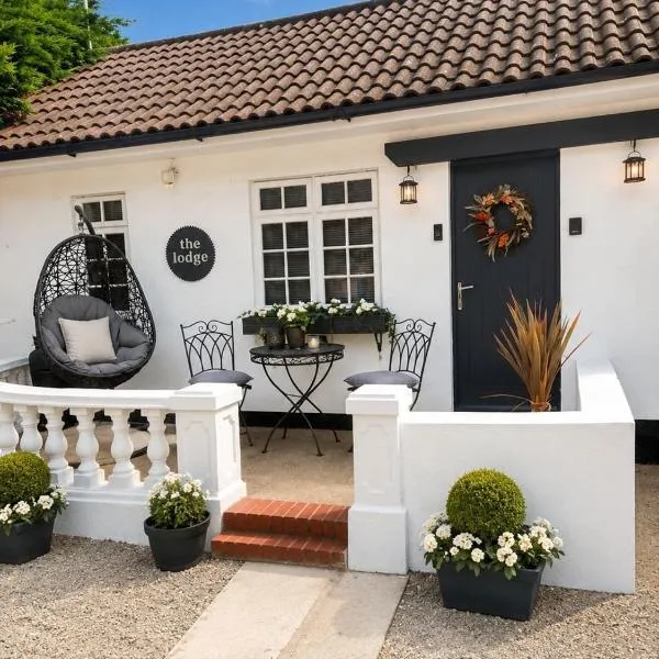 The lodge, hotel in Rushbrooke