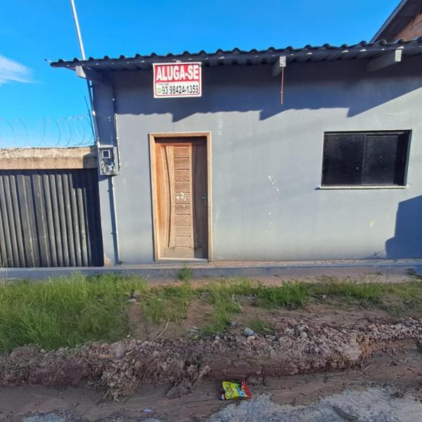 Casa Prainha na frente da cidade